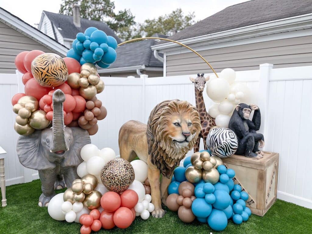 Backyard Party Animal with Inflatable Animal, Balloon Arch and more